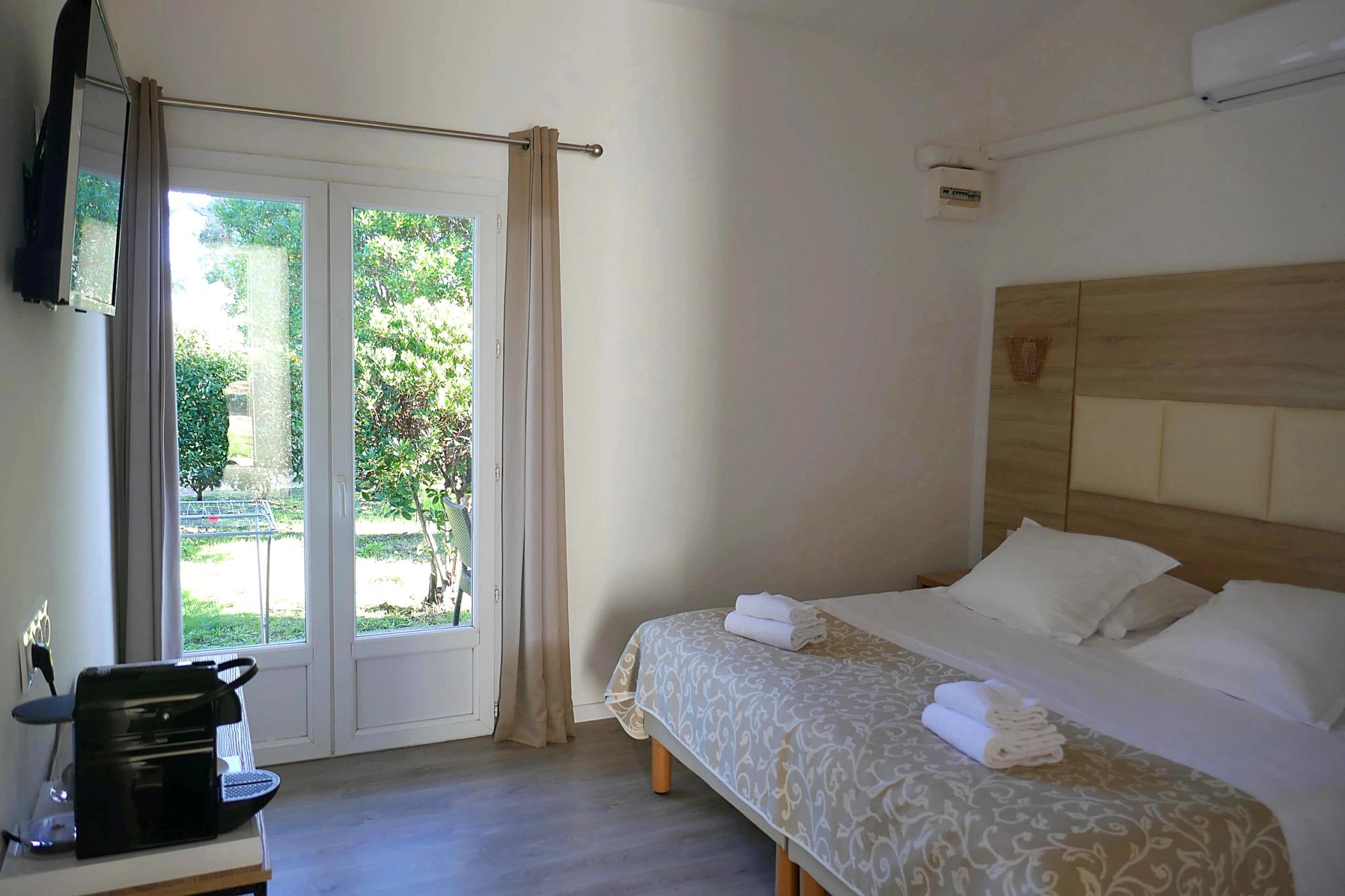 Un bungalow dans la résidence à Favone